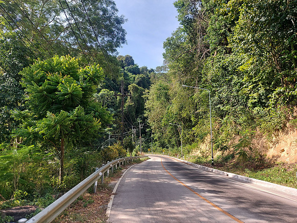 20220205_100046-steep-road
