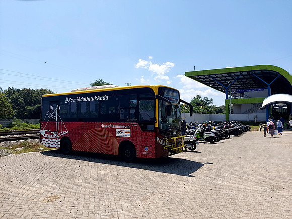20240513_121721-bus-at-mandai