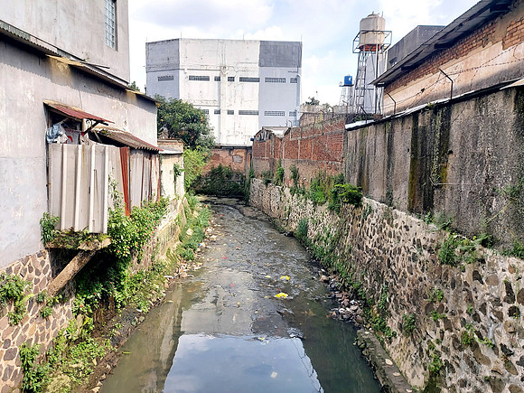 20240428_140458-black-canal