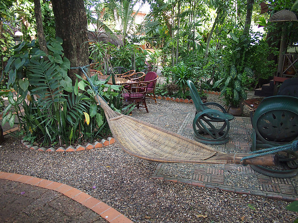 PC058982-mut-mee-hammock