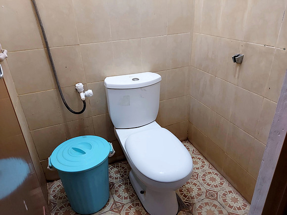 20240429_140554-khresna-bathroom