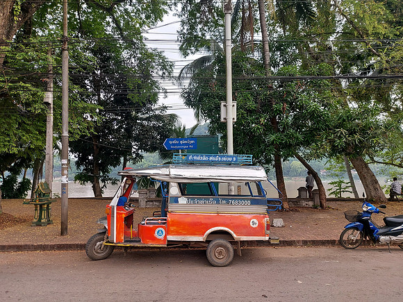 20220520_075043-tuktuk