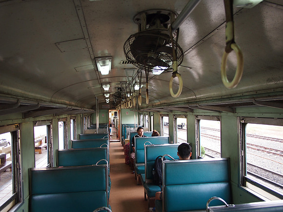 PC069017-thailand-laos-train