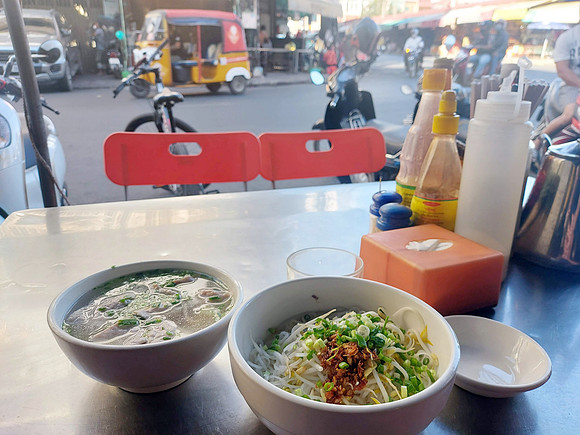 20220102_083631-street-noodles