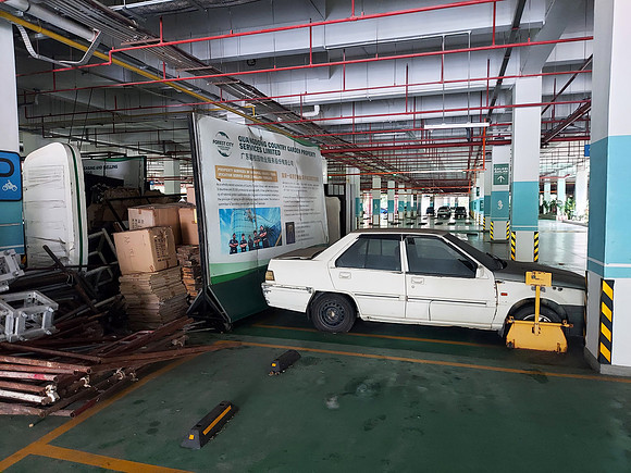 20220728_151315-car-park-junk