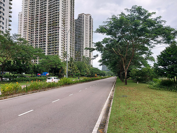 20220729_165929-jln-forest-city-5-no-footpaths