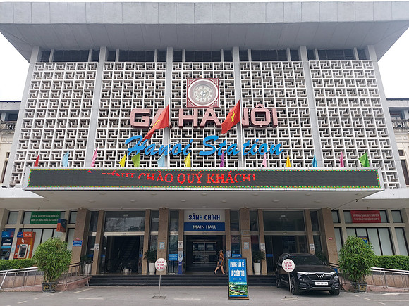 20220629_143040-ga-ha-noi