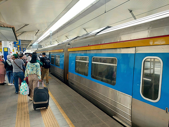 20240522_094755-komuter-at-padang-besar