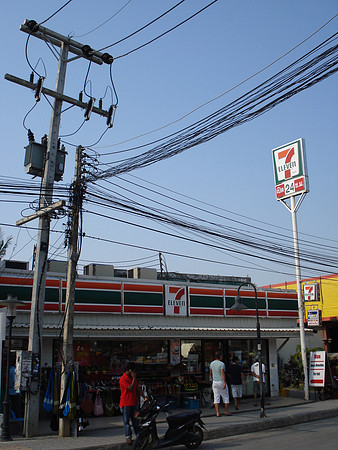 7 Eleven, Chaweng Beach, Koh Samui - Thailand.