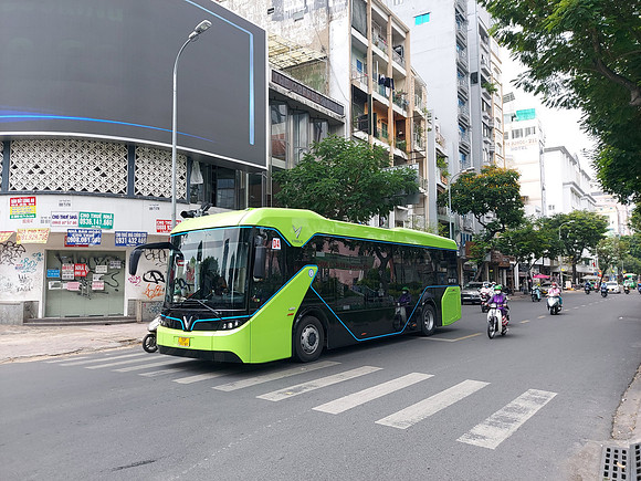 20220413_104144-electric-bus