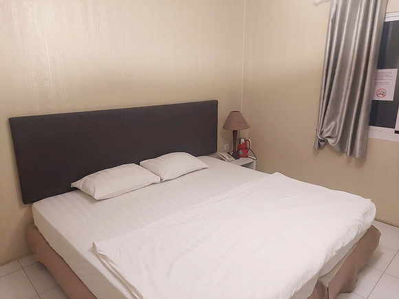 20220916_215603-holiday-hotel