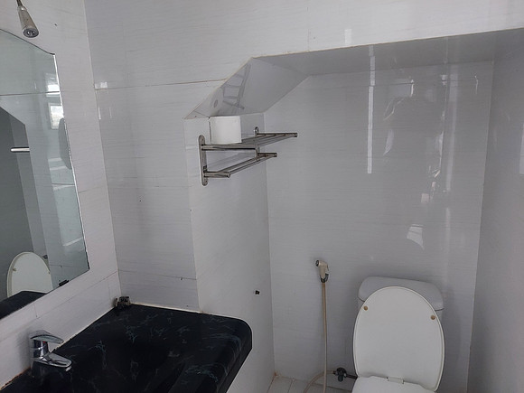 20221029_142533-sense-legend-bathroom