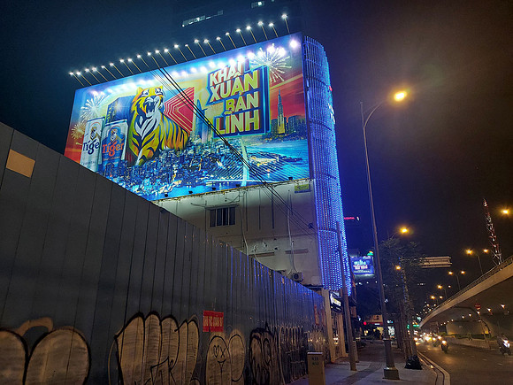 20221217_191548-tiger-advertising
