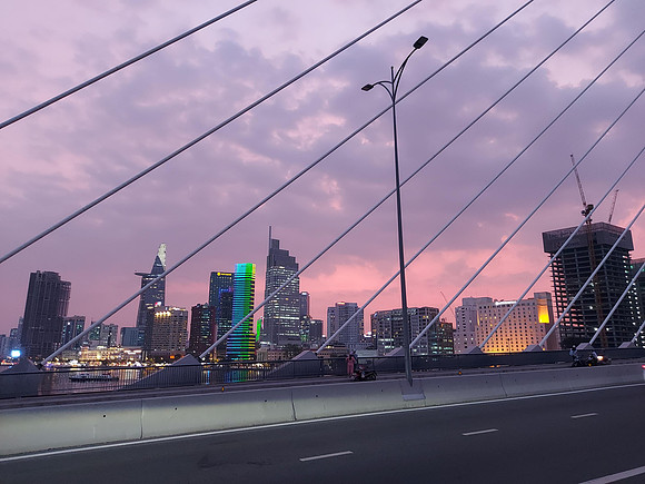 20221228_175153-bridge-skyline