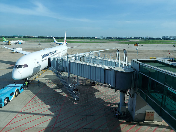 20220510_080718-japan-airlines