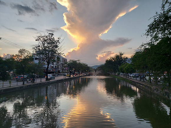 20221128_174333-moat-sunset