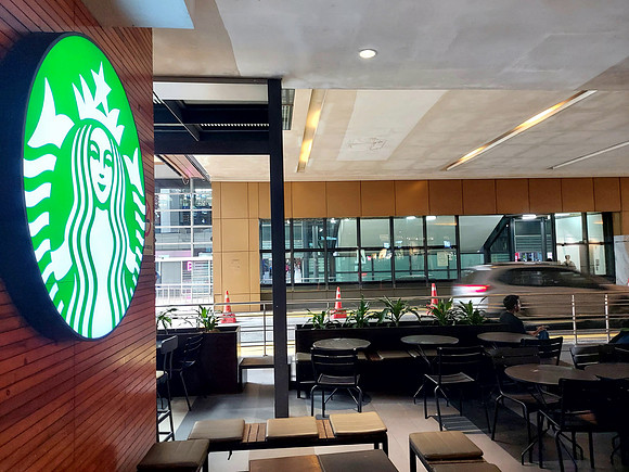 20240516_162031-starbucks-nusentral