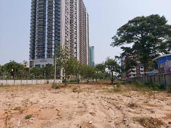20230305_104437-empty-lot-near-copacabana