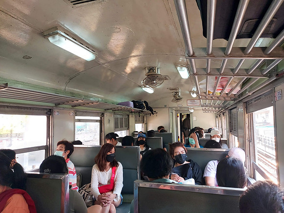 20230304_075236-ordinary-train-to-pattaya