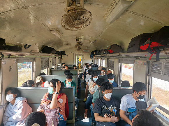 20230304_093833-ordinary-train-to-pattaya