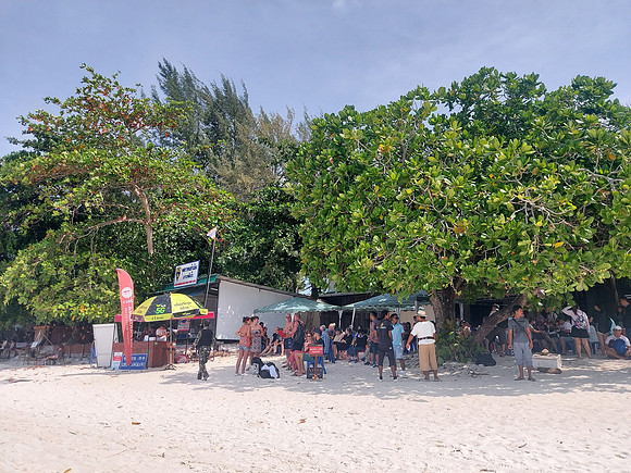 20230314_102528-beach-immigration