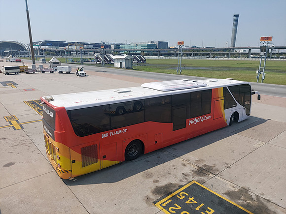 20230221_111145-thai-vietjet-bus