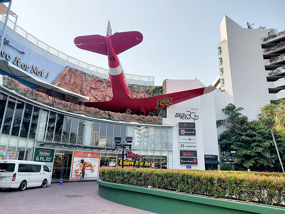 20230304_154401-ripleys-plane