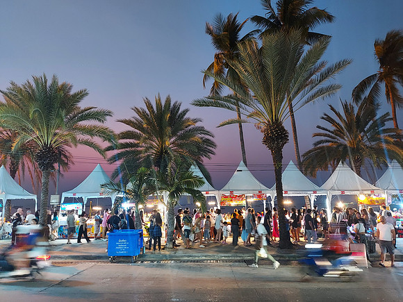 20230304_184719-beach-market