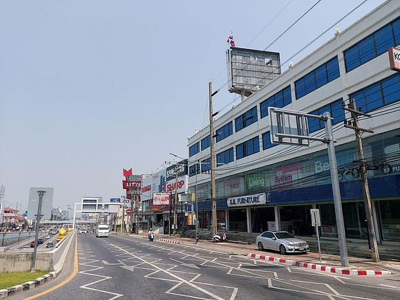 20230305_122919-sukhumvit-road