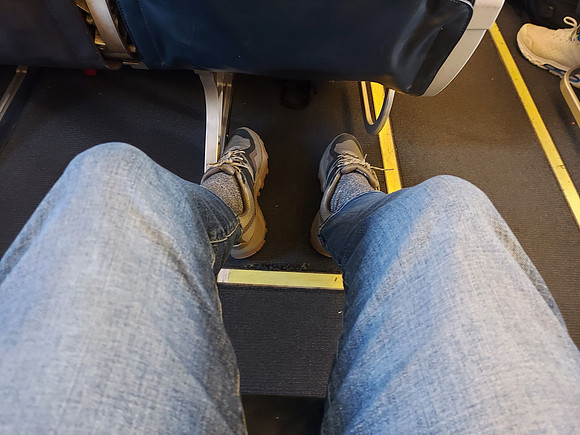 20230311_170145-exit-leg-room