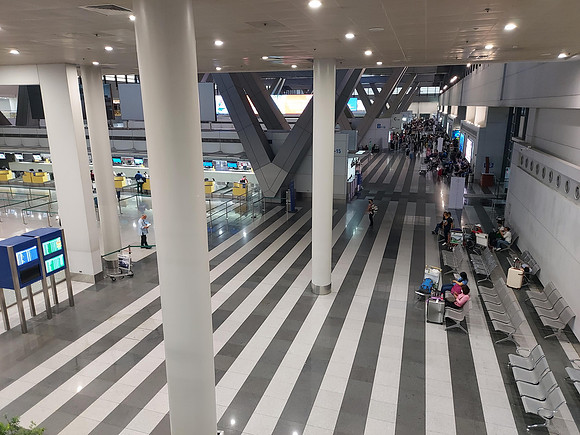 20221216_173850-departure-hall