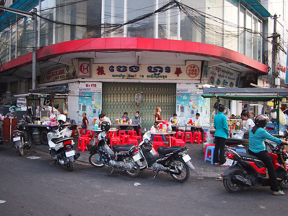 P2162031-street-food-corner