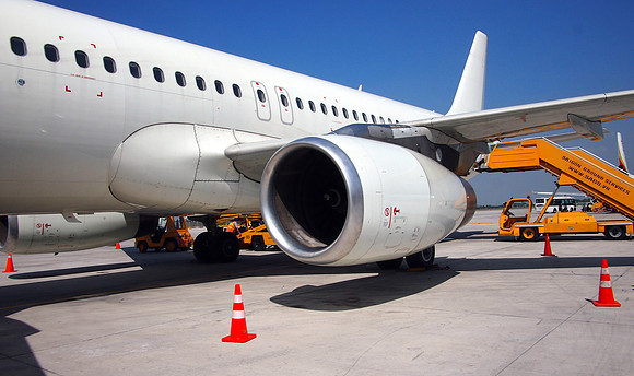 P1101077-no-livery