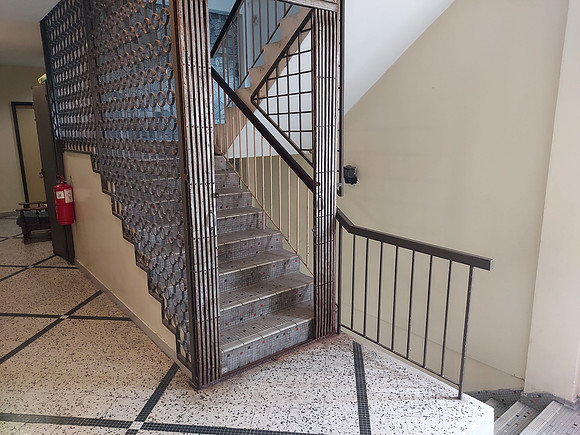 20221015_145611-nan-teang-hotel-stairs