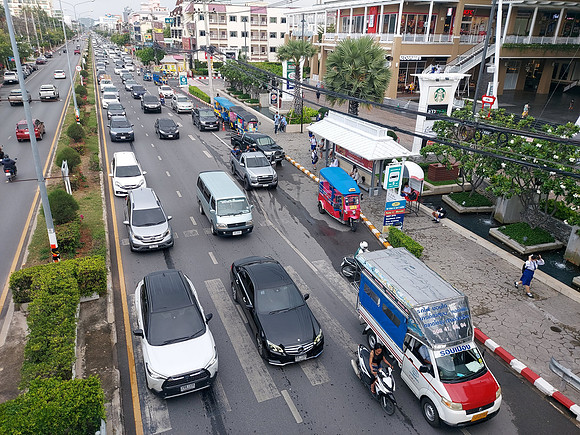 20230524_165351-hua-hin-traffic