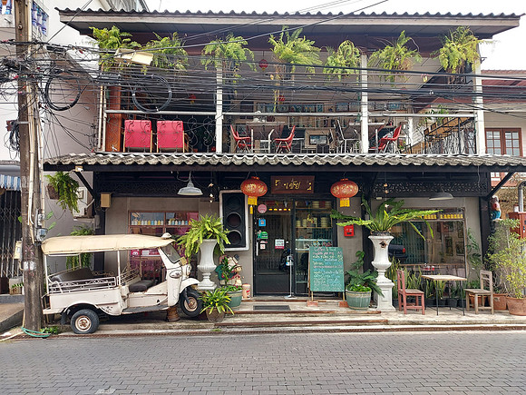 20220308_134536-old-tuktuk-cafe