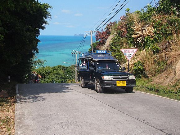 P3082979-shared-taxi