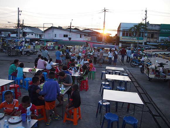 P3143612-night-market