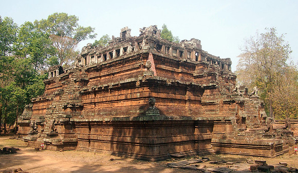 P2131814-phimeanakas-angkor-thom