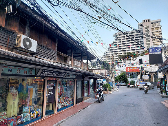 20230427_171652-old-town