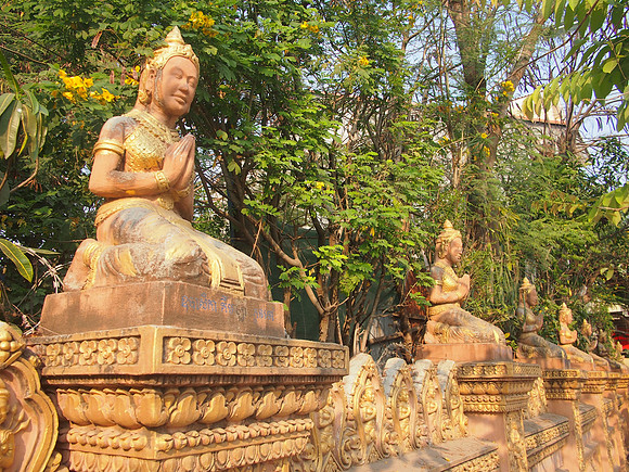 P2192216-wat-tahm-rai-saw