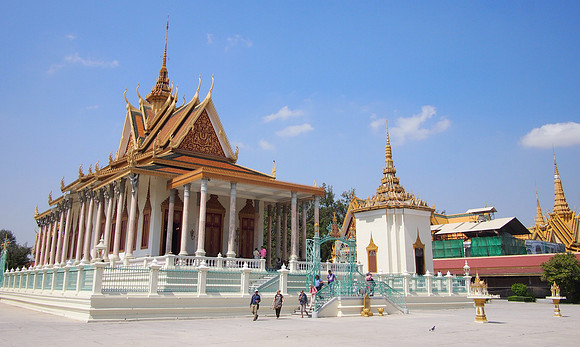 P2151948-royal-palace