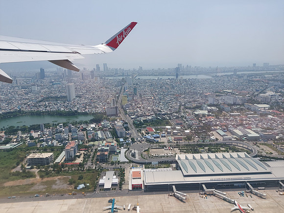20230422_102950-danang-airport-view