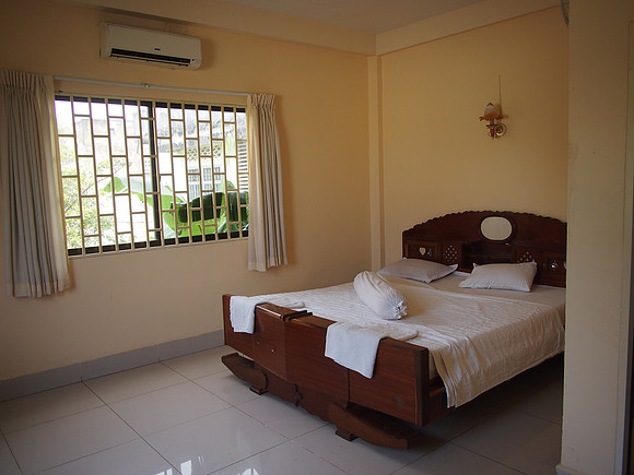 P2232450-keo-mony-room