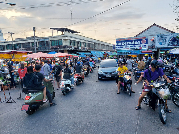 20230602_182050-night-market