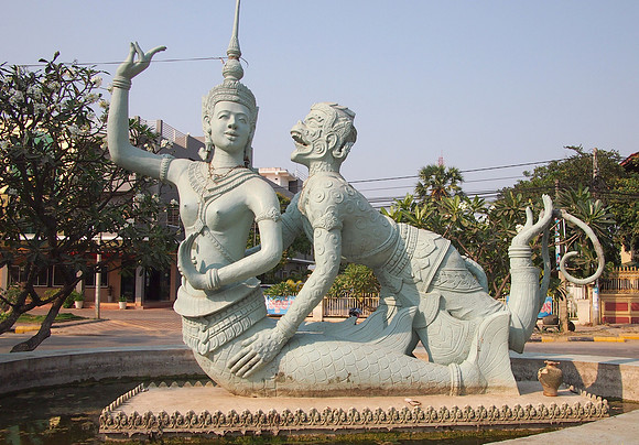 P2212341-khmer-statue