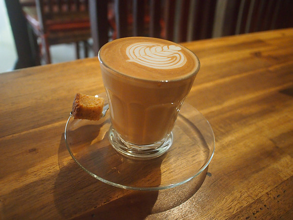 P2141888-the-hive-latte