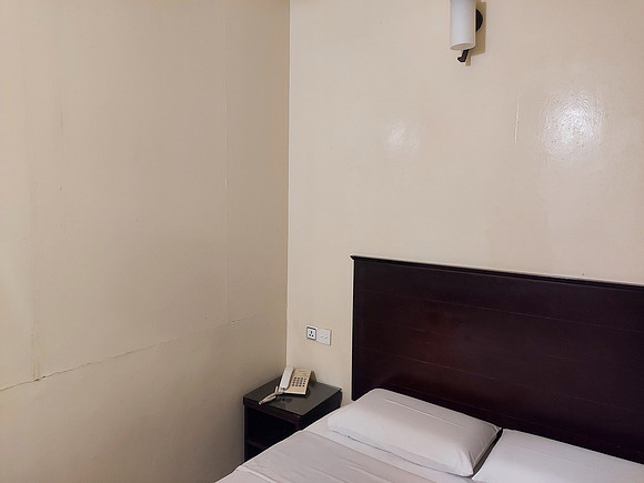 20221015_143934-nan-teang-hotel-room
