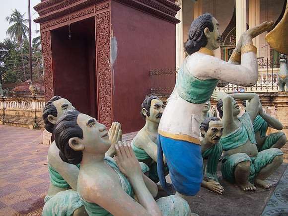P2232444-beggars