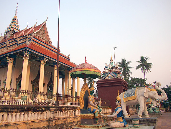 P2232445-wat-tahm-rai-saw-morning